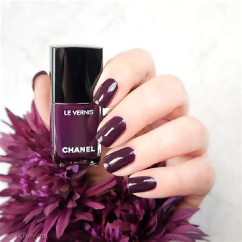 reviews of 628 PRUNE DRAMATIQUE, a CHANEL LE VERNIS 